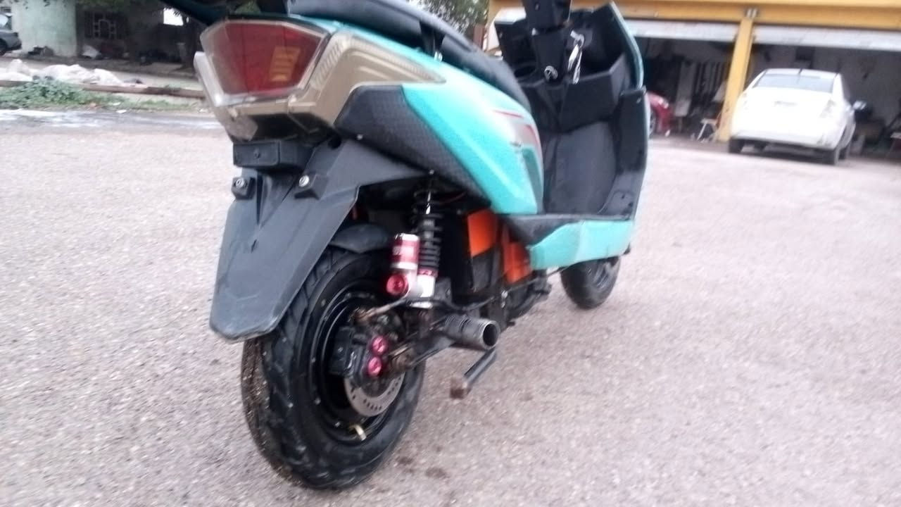 سلام عليكم دراجه شحن سكنس البيع سعر 600بيه مجال سته بطاريات نظافة 90 رقم ***********  العنوان بغداد الشعله
