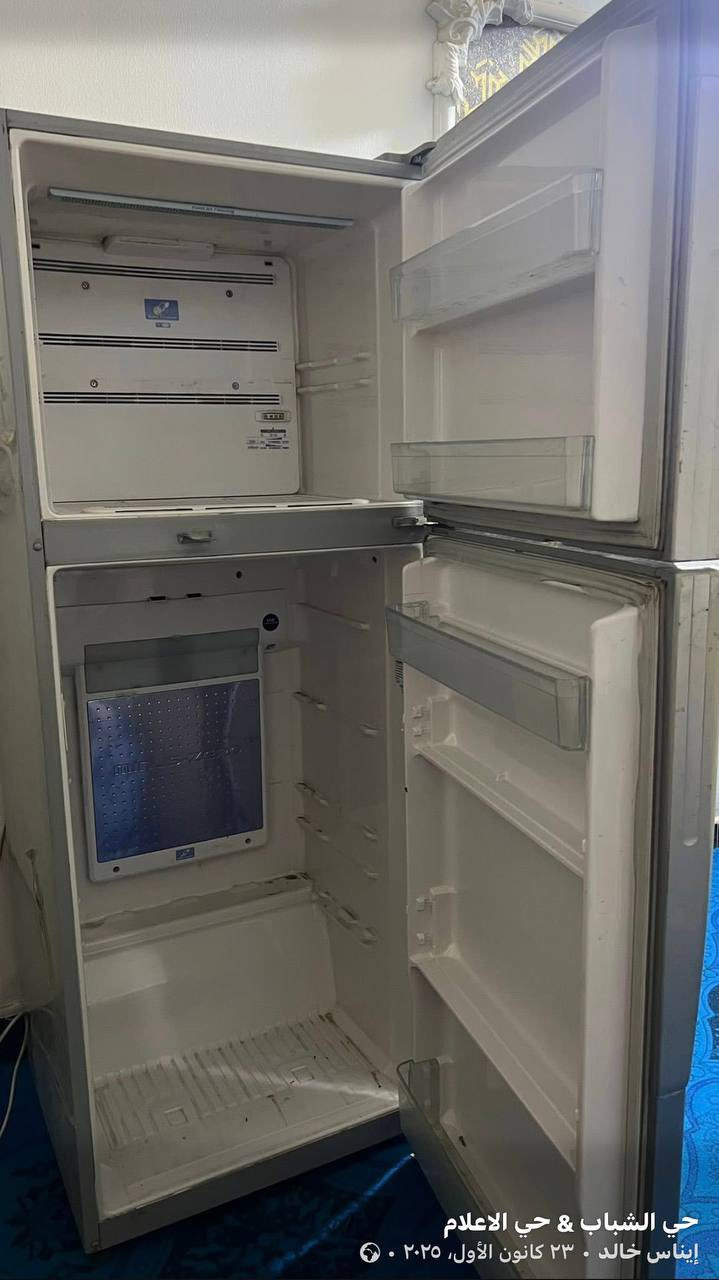 ثلاجة شغالة تبريد وتجميد غراضها موجودة كاملة ١٥٠

ميز مكتبي ب٣٥ 

غسالات وحدة بس غسل ٤٥ ووحدة هيكل فقط 
مكاني قرب تقاطع درويش


**إذا كنت صاحب هذا الإعلان وتريد حذفه لأي سبب، رجاءا أرسل رسالة إلى الدعم الفني**