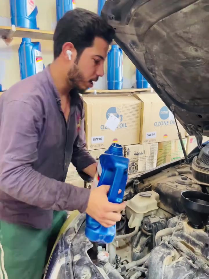 زيوت اوزون هية الافظل والحسن 
زيوت اوزون تخليقي بل كامل 
زيوت اوزون هيه الحل الامثل لحماية سيارتك من التلف المحرك 
للعلم تتوفر في كل القياسات 
مجمع الجوادين ع 
جواد الغانمي ***********
