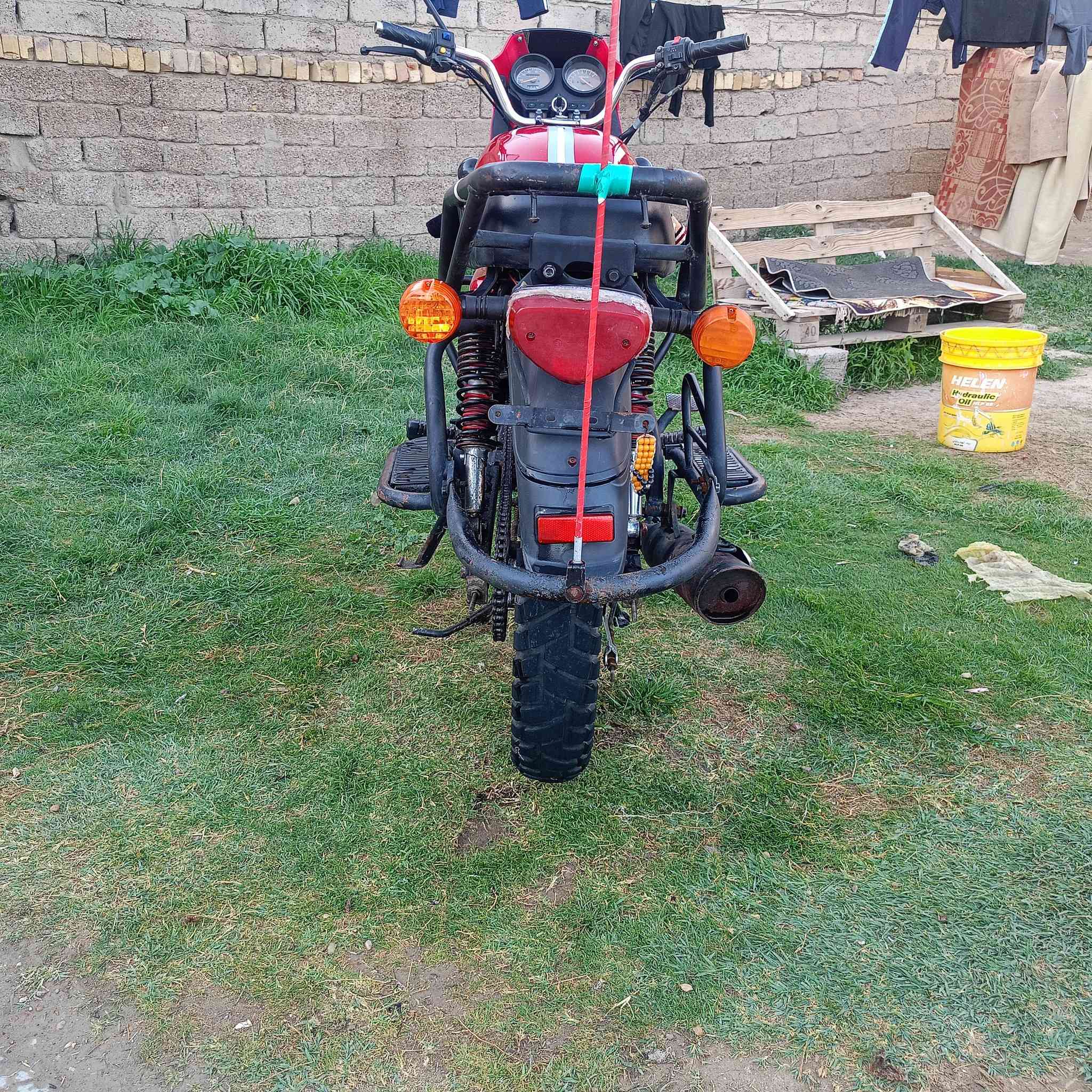 السلام عليكم دراجه دايوان موديل 21 اوراق اصولي  كهربائيات شغاله محرك ما مفتوح  السعر مليون وربع ***********
