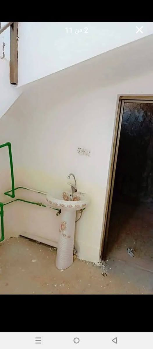 بيت طابو زراعي سند25 المساحه 70متر مكان علوه الفحل على مدخلين شارع مخزن الموز على شارع العلوه الريسي غرفتين وصاله وستقبل ومطبخ وحمام بيت أساس صب سقف عكاده شمان  السعر المطلوب 25بي مجال قليل الاستفسار وتساب ***********
