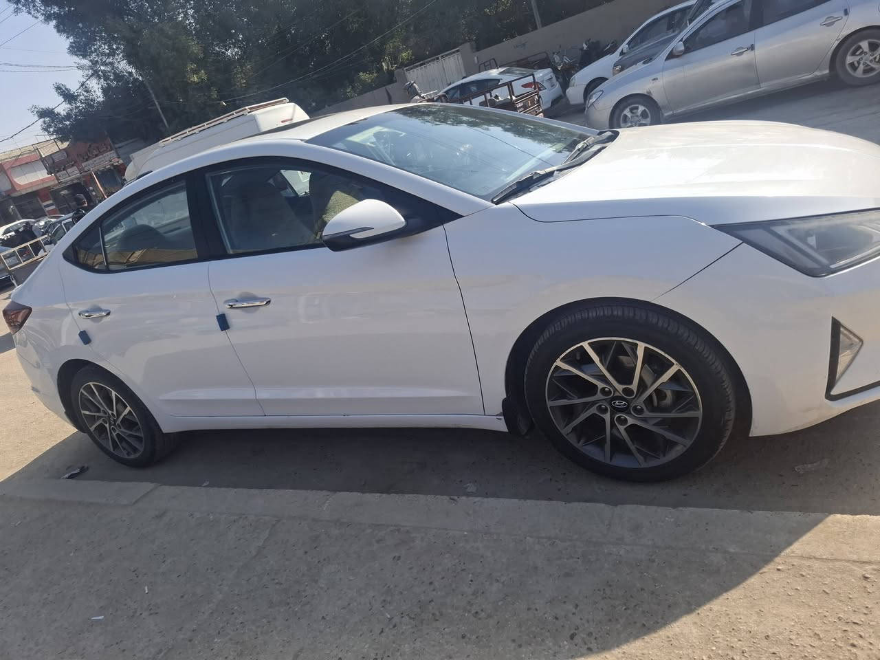 الانتره 2019
وارد خليجي
كير كفاله
مكينه كفاله
كفاله من ضربه وصبغ 
دواخل جلد جديده بجيس مغلفهن محافض عليهن فقط وصوره موجوده مالتهن
المكان بابل كفل
السعر ....(160) وبيه مجال
سياره متعوب عليه ربع واحد ما تصرف عليه وشرط كله سونار وفيتر وين ما تريد دخله 
وشكله احله من صور 
فقط كارت موضح بصوره غيره ماكو
***********
السياره بسمي
