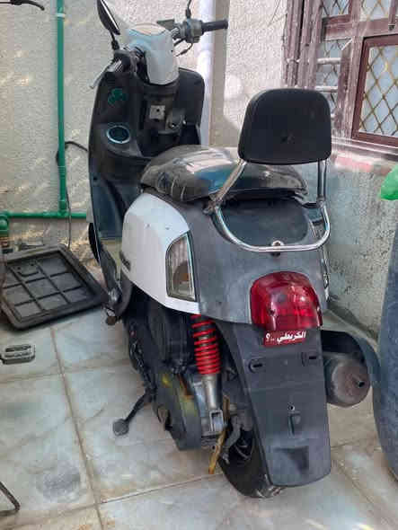 سلام عليكم ‏دراجة للبيع ‏دراجة مقفولة مكينة مو مفتوحة كفرات بلادية ختم واحد ويا المكينة السعر 850 بيها مجال عنوان ￼ شهداء البياع شراي يتصل على هذا الرقم  *********** ￼￼￼￼
