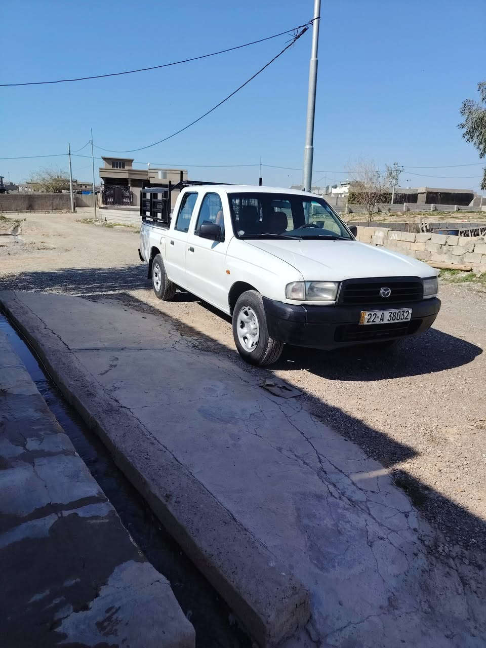 السلام عليكم تيوته للبيع موديل ٢٠٠١ سياره مكفوله من كل النواحي محرك كير اكسل شاصي سياره جاهز مال جناي تحويل مباشر رقم اربيل سعرها ٧٥ اوبيه مجال الاستفسار عن هذا ***********
