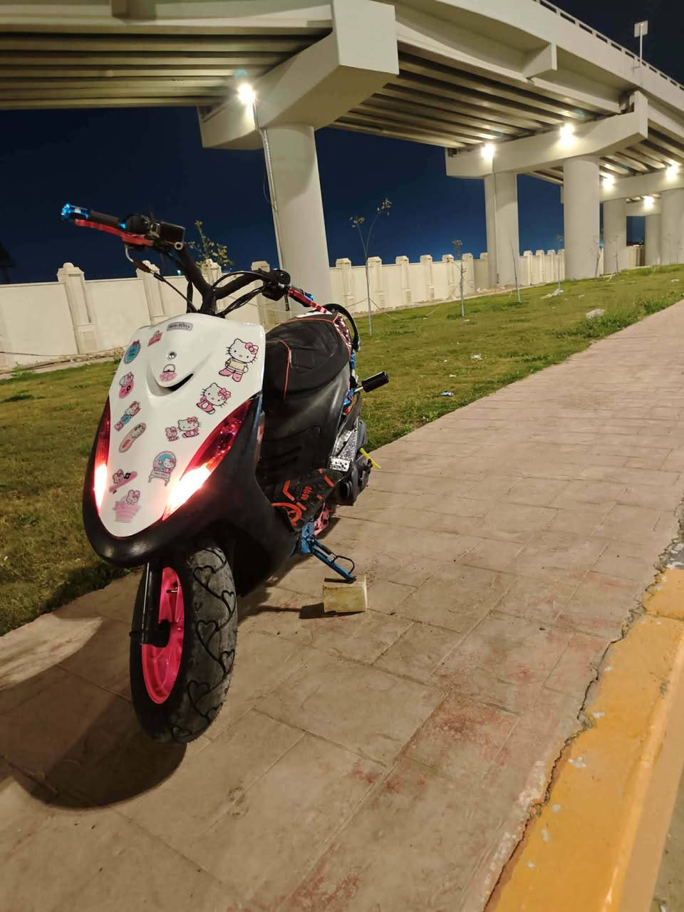 سلام عليكم دراجه ماكس عدله
كلشي بيهة مزود 
بوش 55
سلف هندر شغال 
شوته مال 4 والفت 
صالنصه رياضي 
دراجه  شلعة اتشك الكاع ✈️
الدراجه فوللل  
السعر 650 بيك خير او دلل 
الفلوجه حي الشهداء
***********
