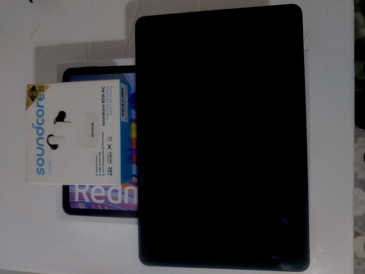 ايباد ريدمي باد برو للبيع ✅ مع هدية سماعات soundcore r50i ns الاصلية بعدها بلضمان (بلوتوث)

ايباد ريدمي باد برو استخدام 5 اشهر فقط لغرض الدراسة نظافة 100% شخط واحد مابي 
مواصفاتة : شاشة حجم 12.1 بوصة [120هرتز الشاشة]
البطارية 10000 الاف ملي امبير 
معالج جدا قوي سناب دراغون 7s (العاب فول )
ذاكرة 256 غيغا
4 مكبرات صوت (صوت جدا عالي )
شاحن سريع الاصلي 33 واط 
الجهاز نظافة فوللل 100% تجي تشوفه شخط واحد تلگا بي تاخذة ابلاش 

الملحقات : 
كارتونة الايباد +الشاحنة الاصلية + والشاشة تحتوي لزگة اصلية + كفر الجهاز +هدية سماعات ايربود الاصلية سعر السماعات وحدهن 30 الف هدية وي الايباد 

السعر $| 300 الف مع المجال البسيط حگ الجيه 
موجود خاص ماسنجر وموجود واتساب فقطططط مراسلة 
***********
