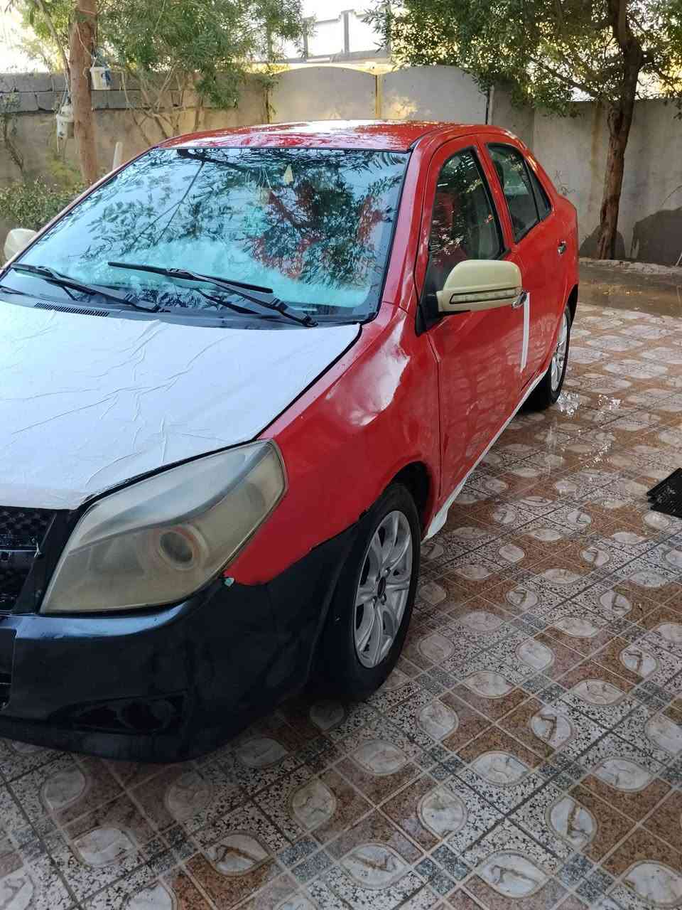 السلام عليكم للبيع او لمراوس جيلي امكي 2012 مكينه كورلا 1600.مكفوله كير جديد حداديه 80/100.سنويه ل 27.تحويل ثاني يوم. كهربائيات كله شغال. تخم تاير جواها سعرها 26 وبيها مجال مكاني بابل. للستفسار ***********.شعدك. مراوس نزل. ولرزق عل الله.
