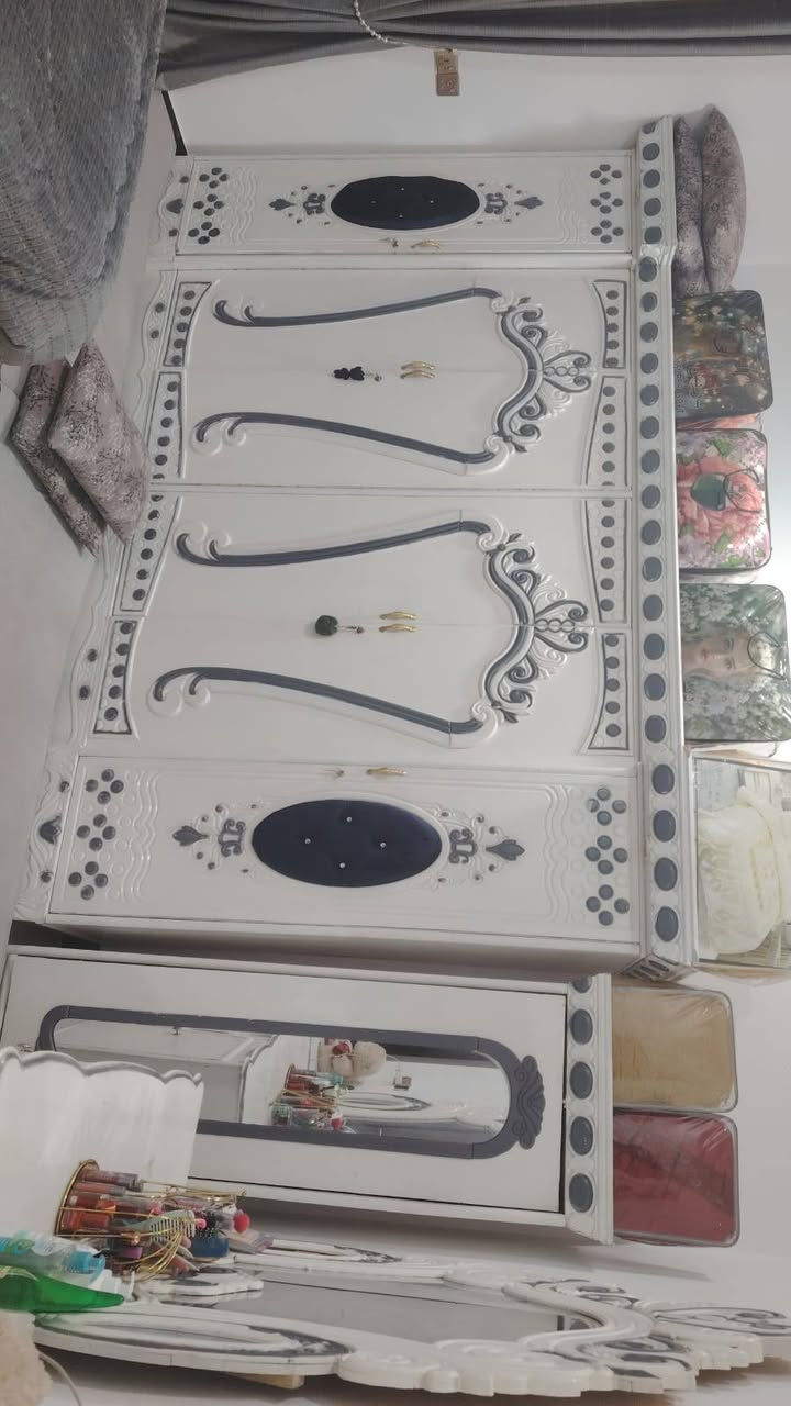 للبيع غرفه توج صاج عراقي نظافه فول السعر750بيها مجال العنوان الرمانه للاستفسار*********** واتساب
