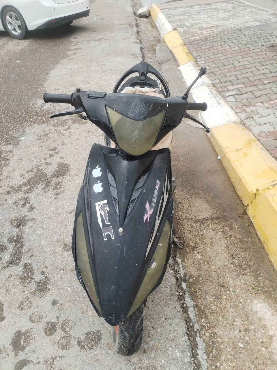 ماكس للبيع رادلها كفرات بس متروكه محرك بلادي مامفتوح  ردالها ترتيبات دراجه متروكه سعر200بيها مجال ***********
