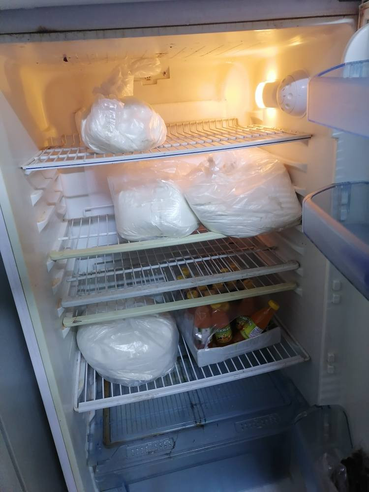 ثلاجة اللبيع شغل سعرا ١١٠ بي مجال كركوك حي العروبه يم ملعب خومسي او وكف قديم حجم ٢٠ قدم بس مصلح مابي اي عيب شغال بل شرط ٧ايام ضمان
***********
*********** كركوك, العراق
