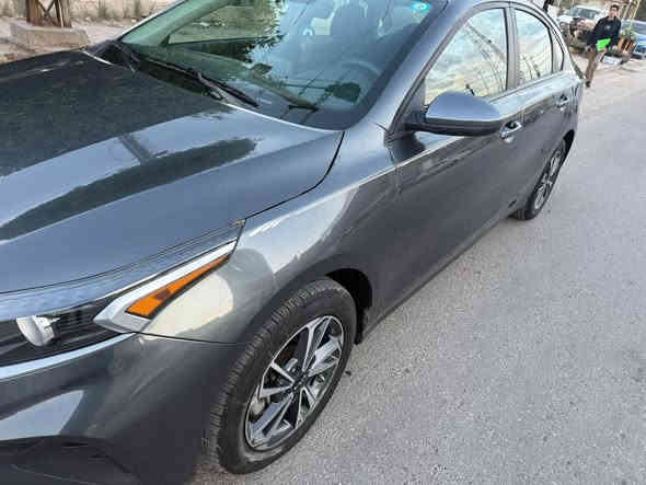 السلام عليكم 
فورتي وارد امريكي موديل 2024
فئة LX
محرك 2000
مرقم بغداد باسمي
السعر -(153) ورقة وبيها مجال  
السونار بالمنشور
العنوان بغداد الشعب 
***********
