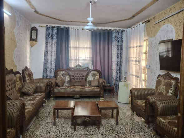 #عروض #مكتب #أسوار #المدينةللعقار
#دار #للبيع
#بيع #مستعجل
______________________________

عنوان الدار 💥💥 حي الرفاق الثانية
مساحة الدار 💥💥 ٢٠٠ متر
واجهه الدار 💥💥 ١٠ متر
اتجاه الدار 💥💥💥 شروووق ابتدائي 💥
مكون من طابقين 💥💥
 الطابق الأول 💥 غرفتين نوم هول واستقبال ومطبخ ومناور وصحيات
الطابق الثاني💥 ثلاث غرف نوم وهول وصحيات 
________________________
موقع مميز جدا،، قريب على جامع الروضة
مكاتبة مع الشرعي ✍️
للاستفسار مراجعة #مكتب #سوار #المدينة للعقار أو الاتصال على الأرقام التالية
اسيا ☎️***********
كورك☎️ ***********
