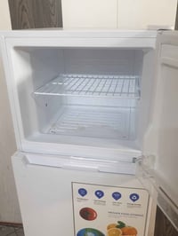 ثلاجه مستعمله اخت لجديده ولا ما بيه كلشي شغال لفريز كله شغال مبيه اي ن...