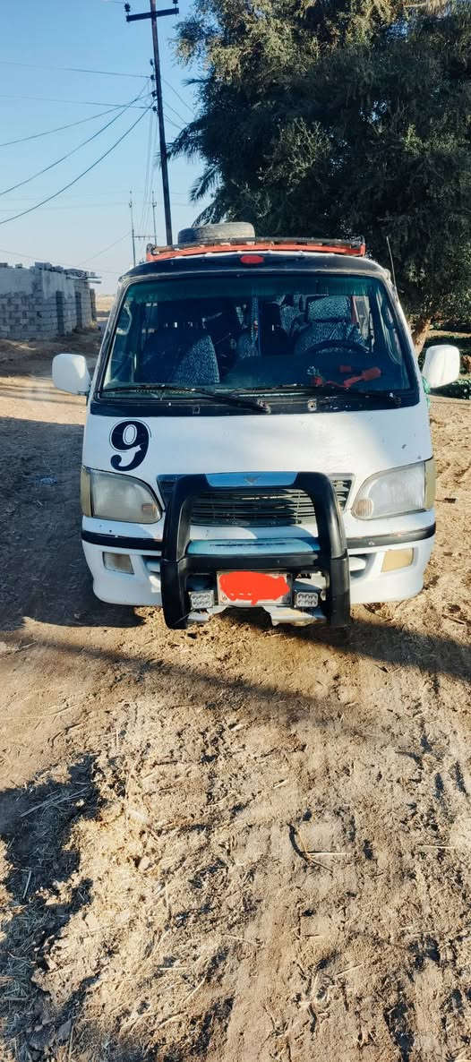 السلام عليكم فتون 2009 سياره حلوه مكينه جديده بشرط لا تبخر ولا تنقص گير بشرط كهرباء كله جديده صدر دبلات جديده باكيت دوشمه حلوه ونضيفه مداور ثاني يوم رقم انكليزي واسط باقي بس على الاستلام ( ملاحضه مكينه محور كاز يعني تفويله تنساهه) سعر 58 بيها مجال اتصل ودلل رقم *********** وتساب
