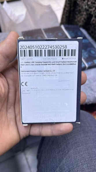 قفل بصمه متوفر 8 قطع سعر القطعة 10 الف جديد غير مستخدم  للتواصل خاص او ***********
