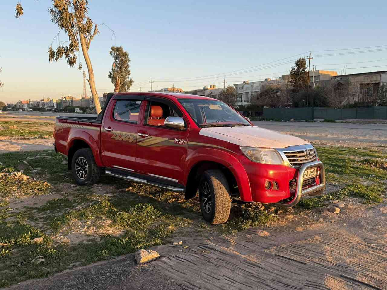 هـــــایلۆکس ـ2010 پێشی کرایتە 2014 سه ياره كي  زؤر جوان و بي مه سروفه    پارجه ره شه له سه ر ساعه ي لە سقفی یەک بست سبوخ هەیە بؤدي بيلاده مه كينه  باشرت  بيش و بشت  كە پسەپە
  ته قه  و ره قي به شه رته   ٤تاي و مويلي نويه  
شوين هه ولير 

***********

ئـەگەر سەیارەکەت دەفرۆشیت نامە بنێرە با بلاوی کەینەوە لۆت
