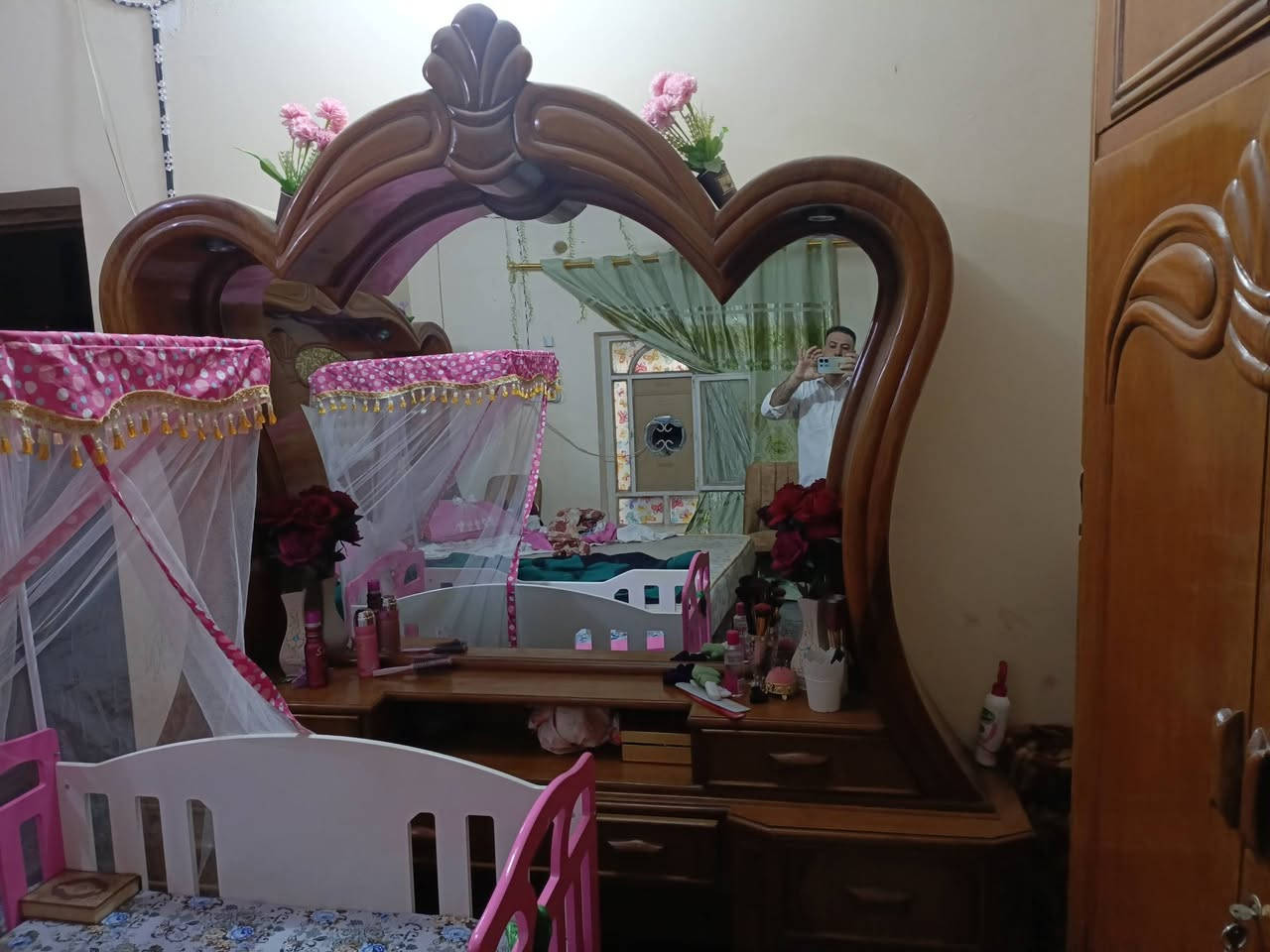 السلام عليكم غرفه نوم للبيع صاج تزكام درجه اولى نضافه 100/ للاستفسار الاتصال ***********
