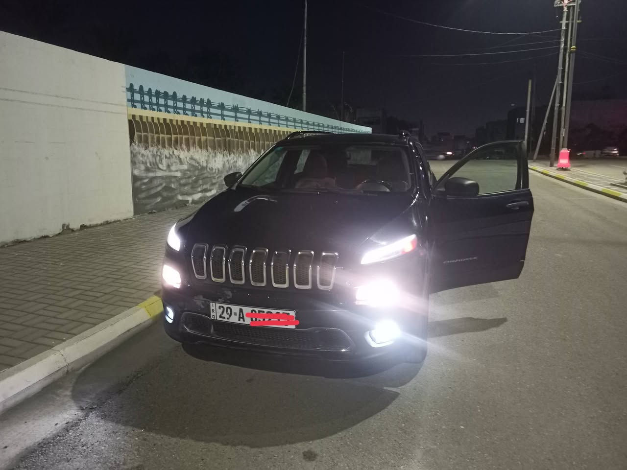 4 سلندر
مكينة 2400
فئتها سبورت
اللون(نيلي)
كامرة دواره
السايد بريك اوتو
تبريد قطعتين 
عدة منافذ تايب سي و usb
وارد امريكي جاملغ وبنيد
رقم واسط
السعر 110 ورقه  وبيها مجال
مكان الكوت 
‭***********
