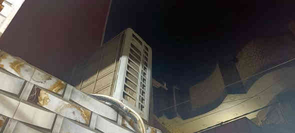 غراض بيت للبيع الغراض نظيفة جدا مابيهن اي ضرر وماداخلات تصليح المجمده الوادي حجم ١٤
ابلازمه نوع شينون بدون نت  حجم ٦٥ مع الميز 
سبلت طنين ميديا 
مكيف كري طنين 
كلهن جدد مال بيت. ونظافه
الي يريدهم يتواصل عالخاص العنوان بغداد مدينة الصدر
