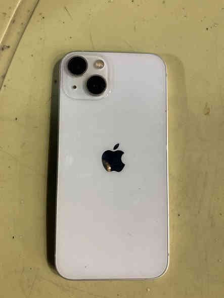 السلام عليكم ايفون 13 عادي جان متروك بالكارتون الله شاهد بطارية 98 ذ128 وتر بروف شرق اوسط 
بشرط تجي تاخذة من باب البيت وتفحصة بالمكان الي يعجبك السعر 450 وبي مجال بسيط للطيبين مكاني مدينة الصدر 
***********
