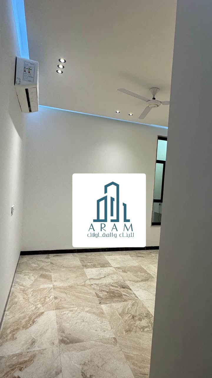 🏢 للإيجار في السيدية | شقق سكنية زيرو – موقع مميز في منطقة الاقتصاديين 🏢
فرصة مميزة للسكن في بناية حديثة (زيرو) تضم 7 شقق بتشطيبات راقية ومواصفات متكاملة.

✨ مواصفات كل شقة:
🔹 غرفتا نوم.
🔹 صالة واسعة.
🔹 مطبخ.
🔹 صحيات مجهزة بالكامل مع كاونترات.
🔹 سبالت (مكيفات) جاهزة.
🔹 بناية مجهزة بمصعد يعمل على مدار 24 ساعة.
📍 الموقع: الاقتصاديين.

💰 أسعار الإيجار:
تبدأ من 800 ألف دينار وتصل إلى 1,250,000 دينار شهريًا، حسب الشقة والمواصفات.

📞 للاستفسار والحجز:
شركة آرام للتطوير العقاري
***********

✨ سارع بالحجز قبل اكتمال الإشغال، فالعدد محدود
