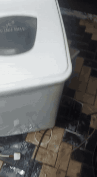 السلام عليكم قساله هيتاشي اصلي يباني حجم الكبير السعر 110 العنوان الجولان قرب صناعه الجولان  الرقم الهاتف ***********
