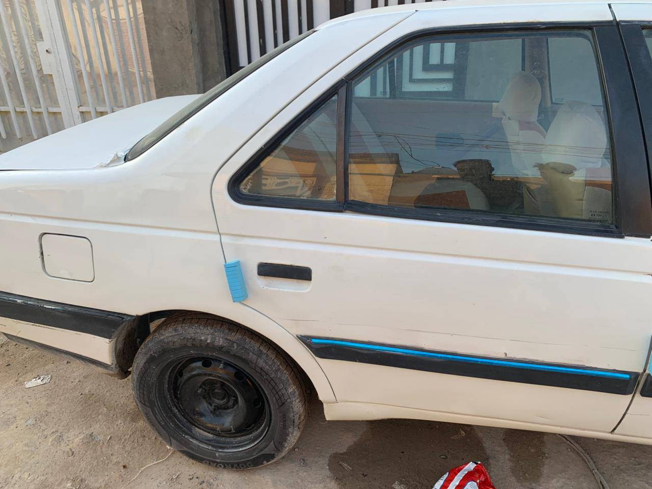 سلام عليكم اخوان بيجو405 مبدل جاملغ بل كدام سنويتها 27 لشهر العاشر غرامات مصفره راعيها هنا بل نجف مكينه وكير عل شرط تبريد ميشتغل حداديه الوره زينه بس بيها درايم صوب السايق لايتات زنون جدد باتري جديد تخم تاير جديد حته سبيرها جديد السعر 30وبيها مجال حك الجيه مكاني نجف للاستفسار ***********
