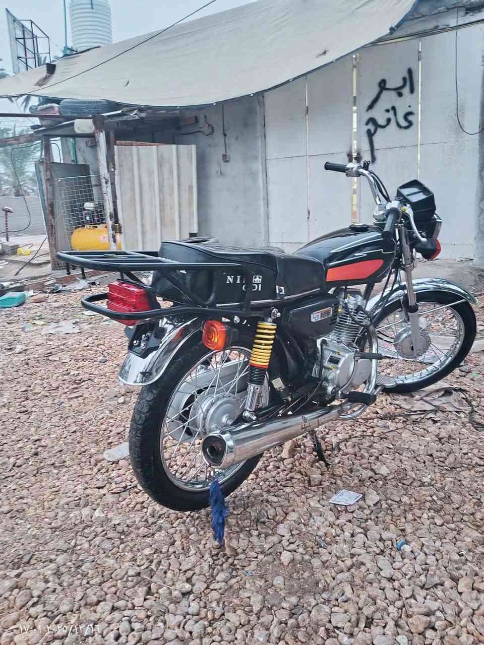 سلام عليكم
دراجه نامه امتياز 
مكفول كفاله عامه 
محرك ما مفتوح ابد 
اوراق سكنر 
مكاني بابل الحمزة الغربي 
السعر 575وبيها مجال للشراي 
الرقم ***********
