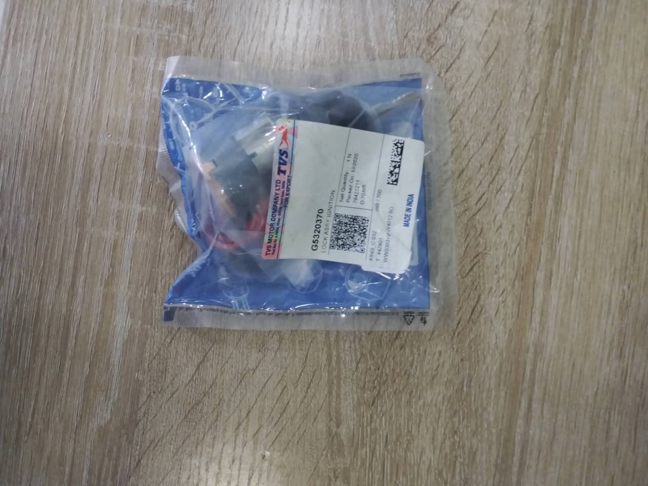 السلام عليكم
عندي عراض  تك تك TVS
 لاستيكات درايف شفت عدد 4 يعني كامل الصفحتين
جوزة تشغيل عدد 1
فلتر شوته داخليه عدد 1
كاك بانزين عدد 1
وشرط بلادي الغراض من الشركه مثل مموضح بل الصوره 
رجاء اريد ابيعن كلهن ما ابيعهن مفرد الي يريدهن كلهن يدلل
 السعر  40.000 كلهن
مكاني بعقوبه خرنابات
للاستفسار ***********
