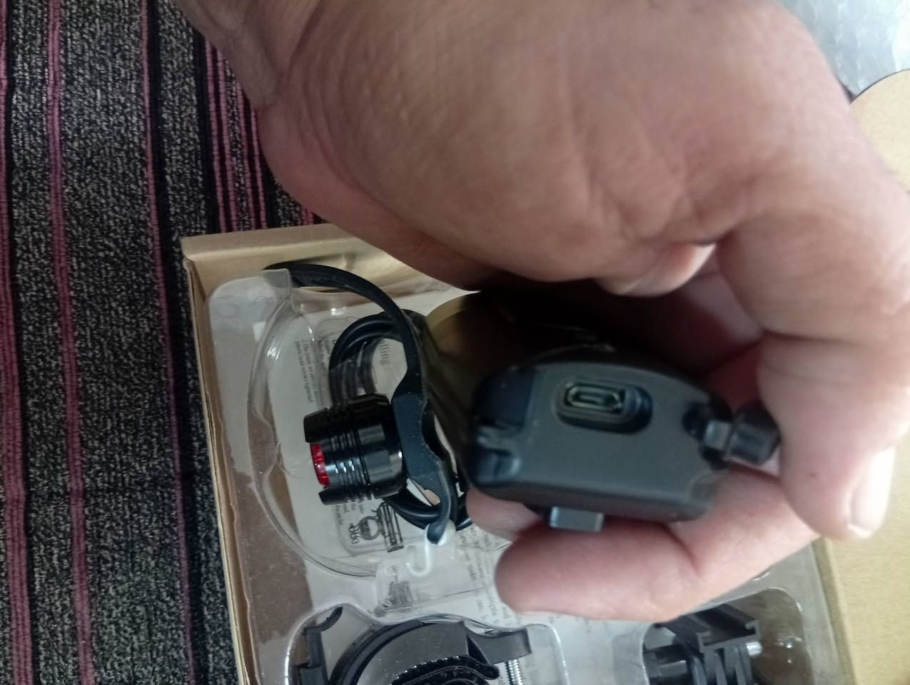 لايت بايسكلات بهذا الشكل انطي سعر وشايف الخير العدد 23 لايت


**إذا كنت صاحب هذا الإعلان وتريد حذفه لأي سبب، رجاءا أرسل رسالة إلى الدعم الفني**