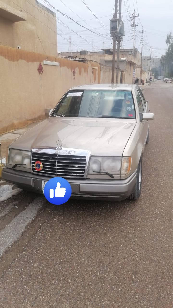 للبيع للبيع  مارسيدس دب 300 السياره كلها شرط وبلادي فقط قاعده الدبل الاماميه مبدله مكان السياره صلاح الدين قضاء العلم 
السعر 60$ وبيها مجال للاستفسار اكثر الاتصال ***********
