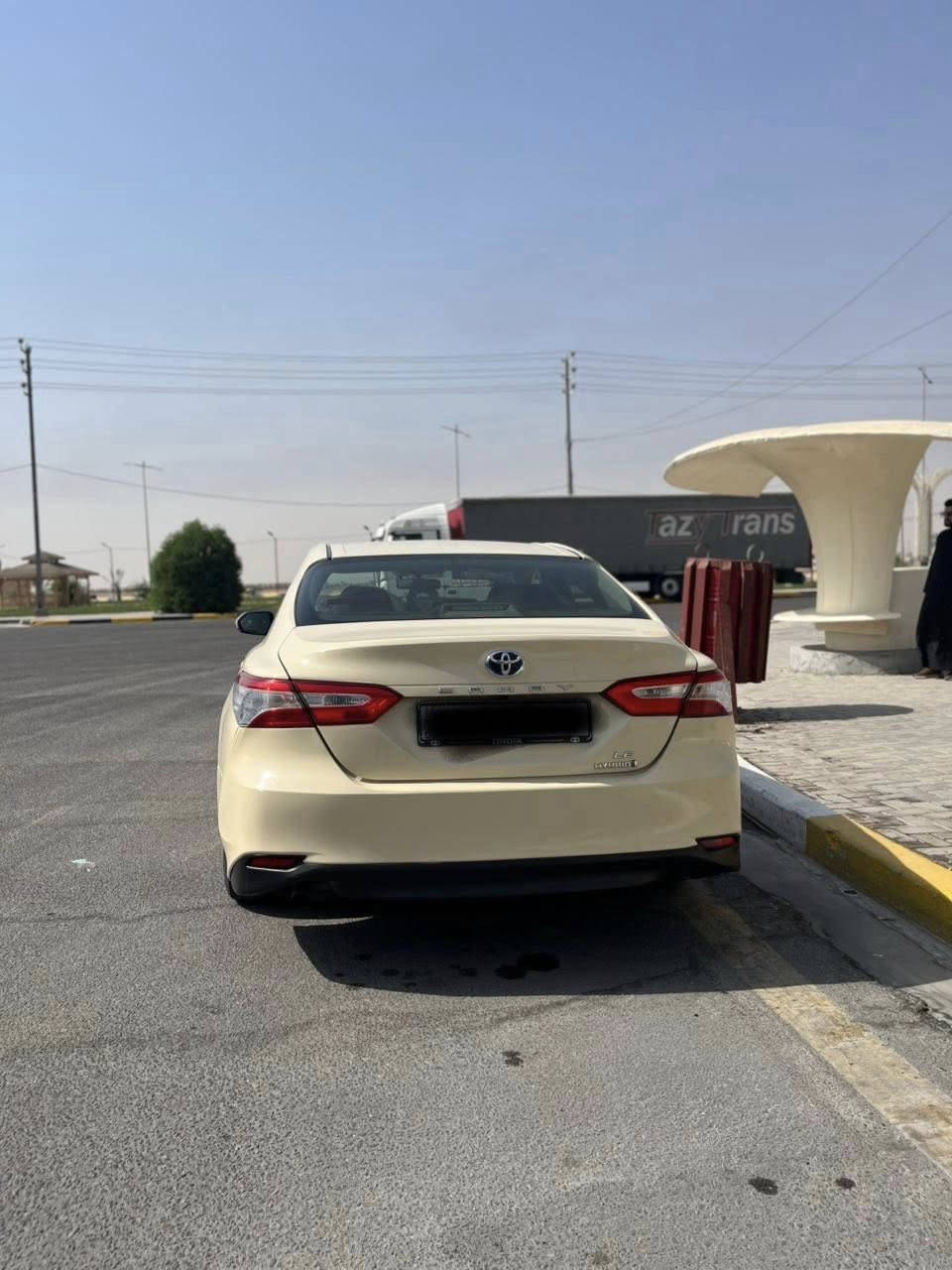 كامري تكسي دبي السعر 128ورقة موديل 2019 مسجلة2023 هايبرد وبانزين 
صبغة جديدة والسيارة حلوة وجاهزة ماعوزه برغي 
السيارة بيها تبديل كفر خلفي بدبي قطعه صغيرة كلش يعني ماتبين بس انا اكلك بيها تبديل كفر خلفي ترهم بيع او مراوس بطاريات كلشي مابيهن وباقي التفاصيل اتصل وبيك خير وتدلل 
***********
عنوان السيارة بصرة وترهم بيع او مراوس
