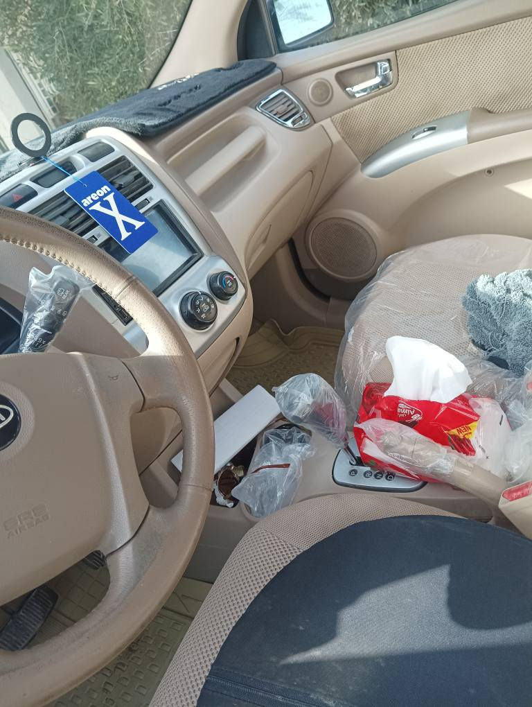 سلام عليكم للبيع سبورتج موديل 8 بس صبغ بنيد وجملغ خافي سعر 100     ***********
