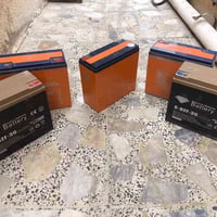 بطاريات لبيع يقرن عشره ونص فول كلشي مابيهن  سعر 110 بيه مجال  07509398...