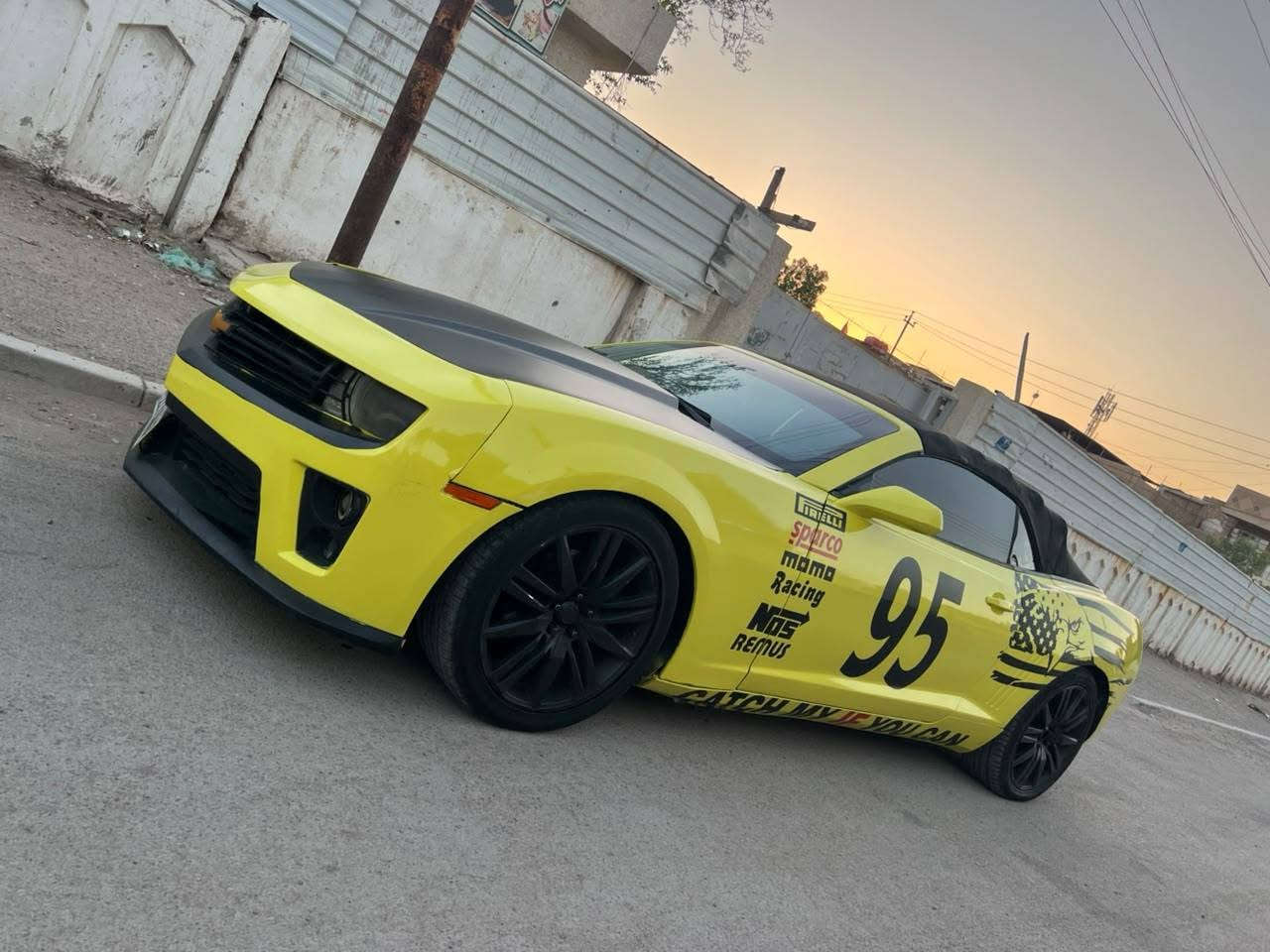 السلام عليكم 
كمارو موديل ١٢ فئة Rs محرك ٦ سلندر  سيارة فول مواصفات محرك كير تبريد سيارة خير من اللة بيها نواقص بسيطة بيبان لامبدور جكات اصلية لد متغير صبغ حزام فرن جديد سيارة بدون دواخل  سعر ٨٠ وبيها مجال بسيط مكاني شهداء البياع ***********
