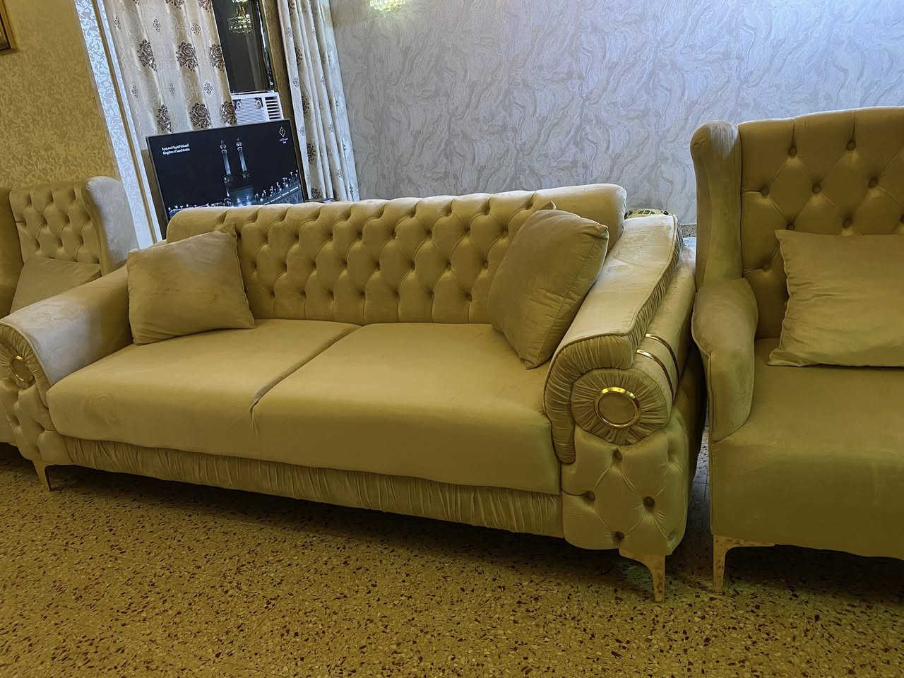 السلام عليكم تخم 11 مقعد جديد للبيع السعر مليون و100


**إذا كنت صاحب هذا الإعلان وتريد حذفه لأي سبب، رجاءا أرسل رسالة إلى الدعم الفني**