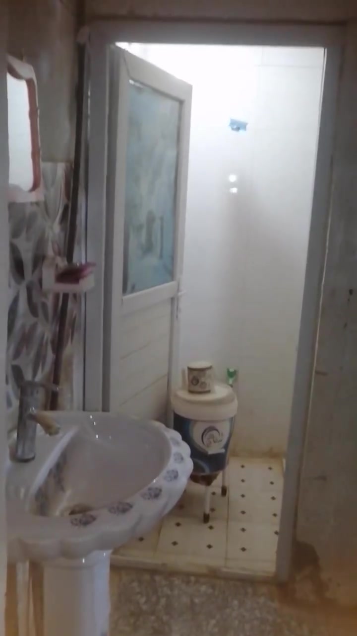 سلام عليكم بيت جديد البيع بدعه رحمه قريب علاء شارع ٣٠ من جهت شط ***********

