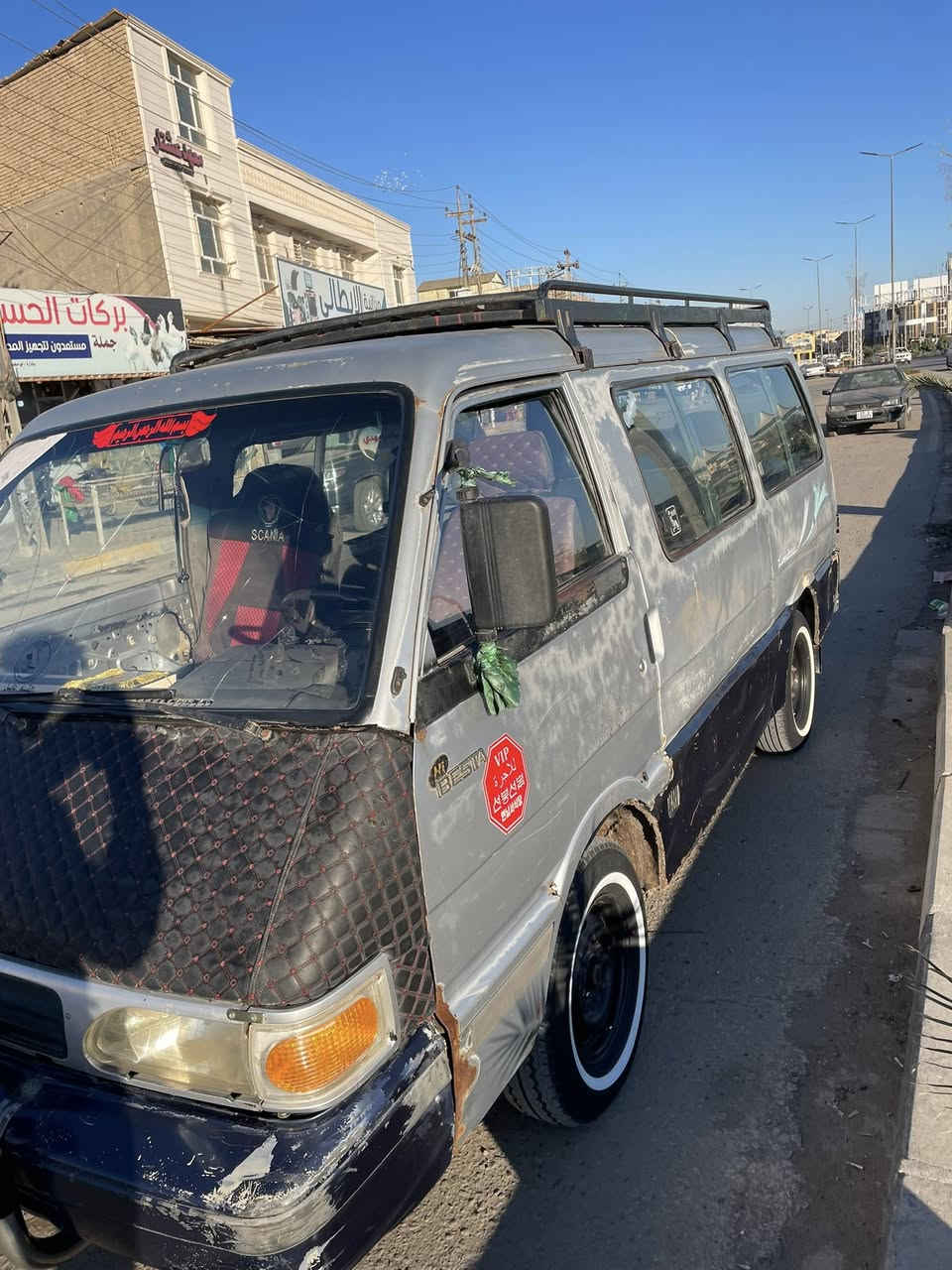 سلام عليكم كيا بستا للبيع سيارة حلوه داخلها يخبل كير خير من الله اكسل خير من الله مكينه تبخر      سعر. ٣٤.   ***********
