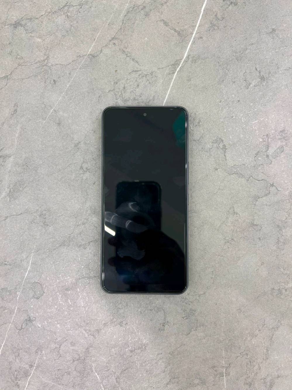 سلام عليكم تكنو بوفا 7الترا نسخه 5g جهاز نضيف حيل 100/100 جديد باكيت قبل سبوع شتريته بالببجي 120 فريم ذاكره 256 رام 16 الجهاز كامل ملحقاته سعره 380وبي مجال  
للاستفسار رقم عل واتساب ***********
