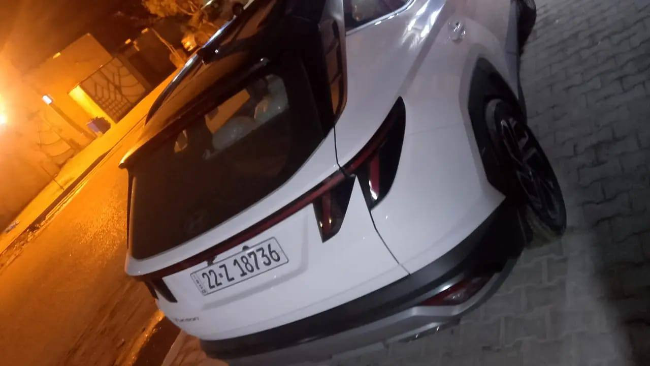 اخوان سيارة بعدها تحت الضمان و ما ماشية 5000 (زيرو) كفالة من الزلق فول مواصفات و بيها خمس تبديلات دهن على الحساب الشركة  و السيارة كاملة 
السعر 243 ورقة شدتين و تلاثة و اربعين و بيها مجال للشراي و ب الخدمة 
الرقم  ***********
الرقم ***********
المكان بصرة تنومة البصرة, العراق
