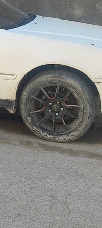 للبيع • سيارة