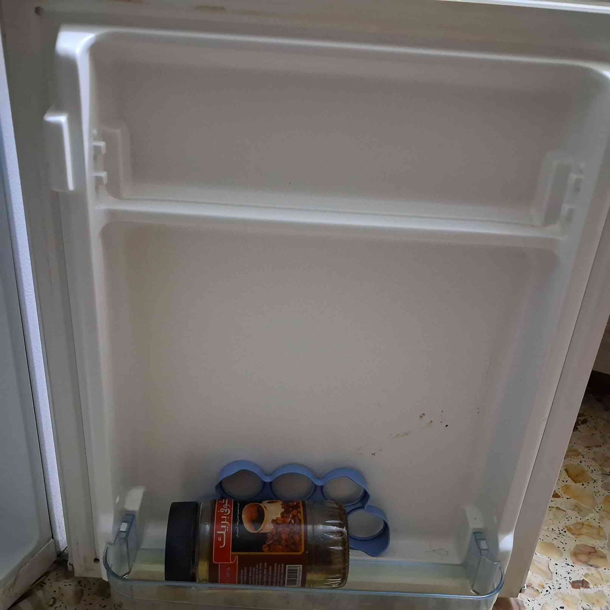 ثلاجه للبيع نضيفه بعدهه جديده سعر ١٠٠قفل 
متوفر توصيل خارج عن سعر لغراض


**إذا كنت صاحب هذا الإعلان وتريد حذفه لأي سبب، رجاءا أرسل رسالة إلى الدعم الفني**