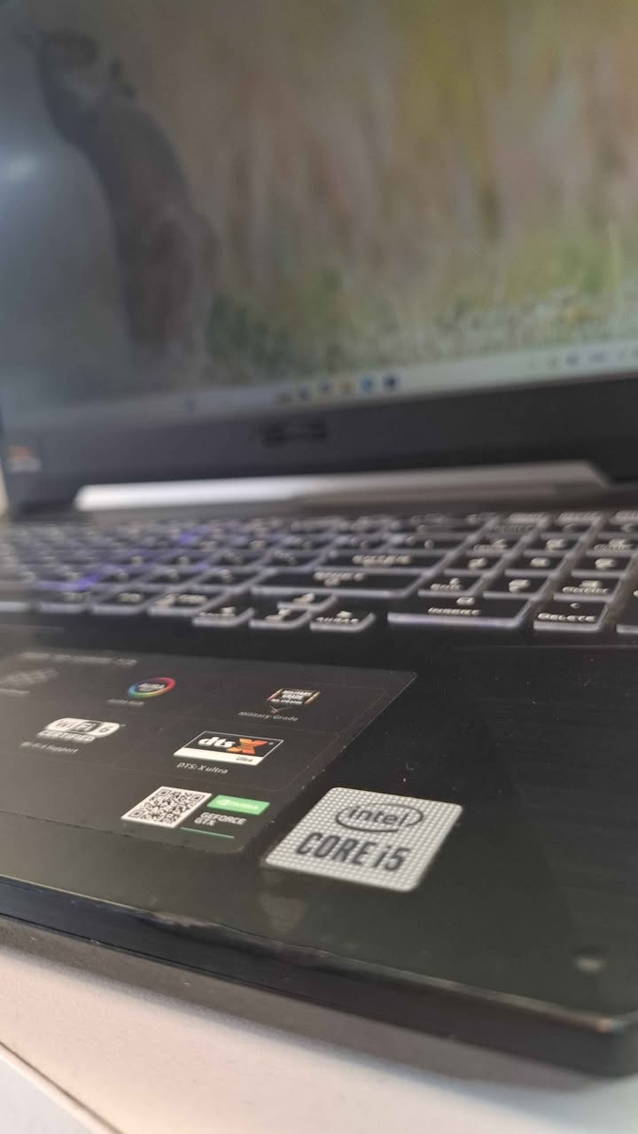 Asus TUf Gaming 
لاپتۆپی گەیمنگ لە بڕاندی ئەسوس تەف 
شتێکی زۆر بەهێز و پاکە 
بۆ یاری و کاری هەندەسی 
وە بۆ GTA V online دەبێت بەبێ کێشە 
گەیاندنیش هەیە 🚕 
وە شەحنی بیلادی لەگەڵە 

Core i5 gen 10 Processor H 2.50 GHz 
Ram 8 GB DDR4 speed 2933MT/s
Ssd Nvme 256 GB 
Display FHD 15.6 Inch 144HZ
GTX 1650 4 GB DDR5
کامل تەعریفات و ئەکتیڤی مایکرۆسۆفت ئۆفیس و ویندۆزی لەگەڵە 🎁 أربيل, العراق


**إذا كنت صاحب هذا الإعلان وتريد حذفه لأي سبب، رجاءا أرسل رسالة إلى الدعم الفني**