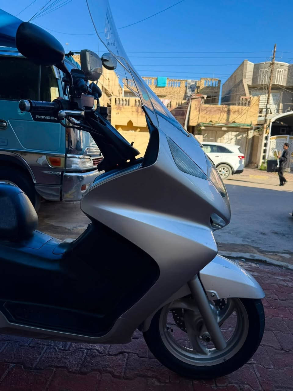 سلام عليكم سلفر ونج 600 جديدة حييل مكفولة برغي ممفتوح بل محرك تخم تاير جديد جنطه كامله مابيه نقص السعر 22 وبيه مجال للشراي مكاني بغداد الحسينية مال الشعب التواصل عل هذا الرقم ***********
