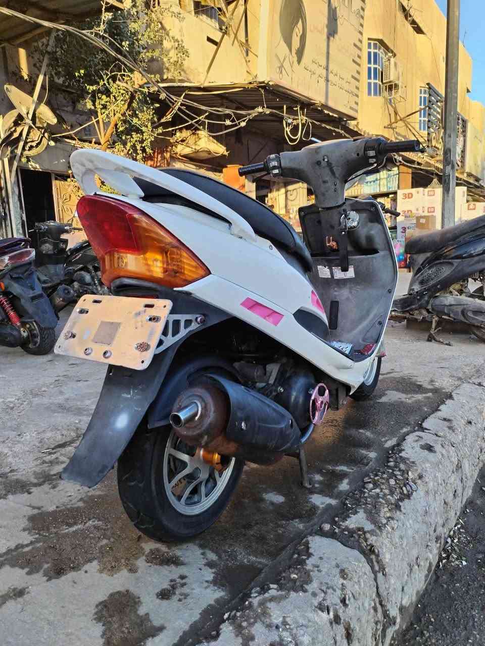 السلام عليكم ماكس عدلة دراجة جديدة وتزويد كلة اصلي
ويل كب ان سي واي
صدر Dy
صلنصة صجمية
 قاعدة رقم
كشن رياضي اصللي
كفر وترايش ولحية مال 4 اصليات
شوتة مال 4
كلج امامي وخلفي رياضي اصلي
طرة ويل
مكينة مال رمبة بلادية
السعرر 950 مكاني بغداد الشعلة للاستفسار ***********
