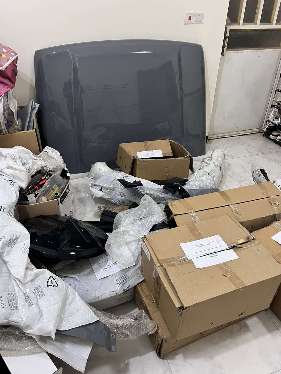 شباب عندي اغراض tank 300 زيرو
لايتات وتايرات مع الويلات وبك لايتات ودعاميات وبنيد وجاملقات وصدر وغلاف سبير وبعد هواي امور 

بالكارتون واصليات مال شركة

***********
