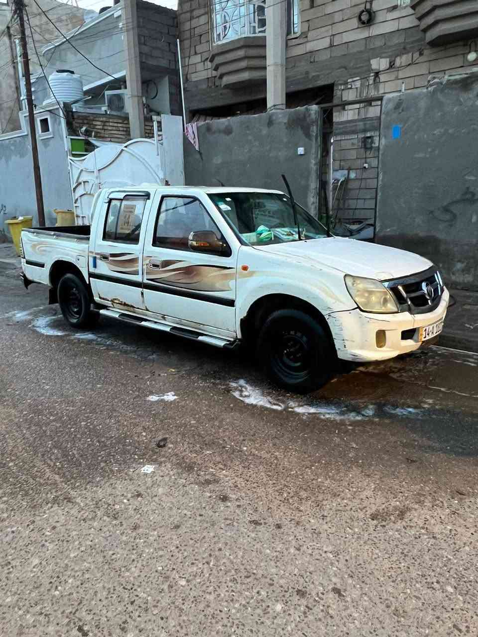 السلام عليكم
بيكم فوتون تونلاند  مديل 13 السعر 42 
السياره بأسمي شرط التحويل سنويه وارقام جدد ماشيه 146 
مكينه وكير وتبريد مكفولات ، حداديه جديده من الطول للطول ، تخم تاير شاد جديد ، منضومة تبريد جديده ، داخل السياره ماروني ، اي بي اس ، تحكم جام المري ، شاشه ، حساسات خلفيه  . بيهه چامل خلف السايق  مصبوغ وباب البدي الخلفي مبدل اثر خياس والباقي مكفول  على البلاد . 
هاتف  *********** متوفر واتساب 
مكاني البصره / الامن الداخلي 
السياره ما اگول كامله يرادلهه ترتيبات بسيطه .
