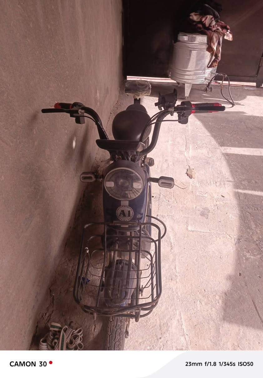 بسم الله الرحمن الرحيم دراجه شحن الى ابيع سعر 250وبيه مجال بيه عطل بسيط باترين شرط شغاله رايده يتوصل على خاص 7877764908


**إذا كنت صاحب هذا الإعلان وتريد حذفه لأي سبب، رجاءا أرسل رسالة إلى الدعم الفني**