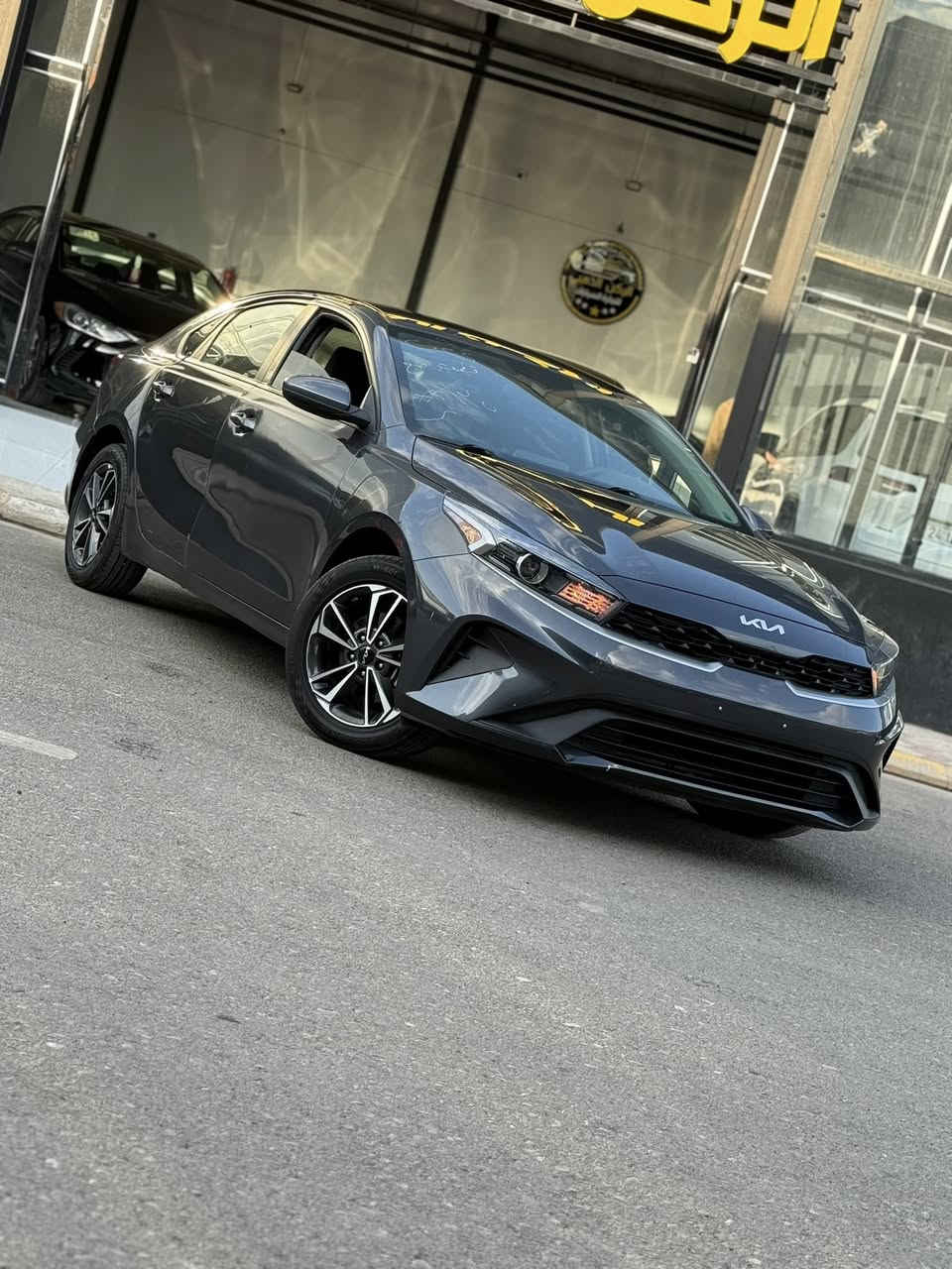 🚗 للبيع: كيا فورتي LXS موديل 2024  135$🔥
📍 مكان السيارة :  موصل مدينه المعارض الجديده 
معرض الركن الذهبي 
📞 للتواصل: واتس اب    ***********
                                              *********** 
🛠️ المحرك: 4 سلندر 2000 دوش المرغوب
السعر بلاااااااش💥🔥😳135$🔥
⚙️ المواصفات:

• شاشة كبيرة وكاميرا
• CarPlay و android
• تحكمات ستيرن
• أوتو ستوب
• قيادة ذاتية
• تحديد سرعة وتحديد مسار
• رادارات أمامية وجانبية وخلفية
• مثبت سرعة
• مانع انزلاق
• 3 انضمة قيادة

⚠️ أضرار السيارة: 3 قطع جانبيه 
بدووون دواخل 
بدووون ايربك ✅
بجم كبس ✅

📌 تفاصيل إضافية:
• السيارة دخول جديد بدون رقم
• تترقم رقم شمالي (دهوك - أربيل - السليمانية)
• لون السيارة نفطي🩶
• الكير والمحرك بحالة ممتازة – شرط الفحص
• صدر وخلف "بلادي"
• الرادار وحجر البيئة والكزوز  كلها أصلية
• السيارة بحالة ممتازة وبدون مصاريف
السعر 135$🔥

