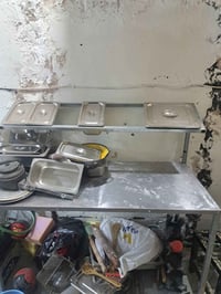 ميز بيتزا ميز تجهيزات لفات سعره ١٥٠ الف عنوان بغداد كريعات رقم هاتف ٠٧...